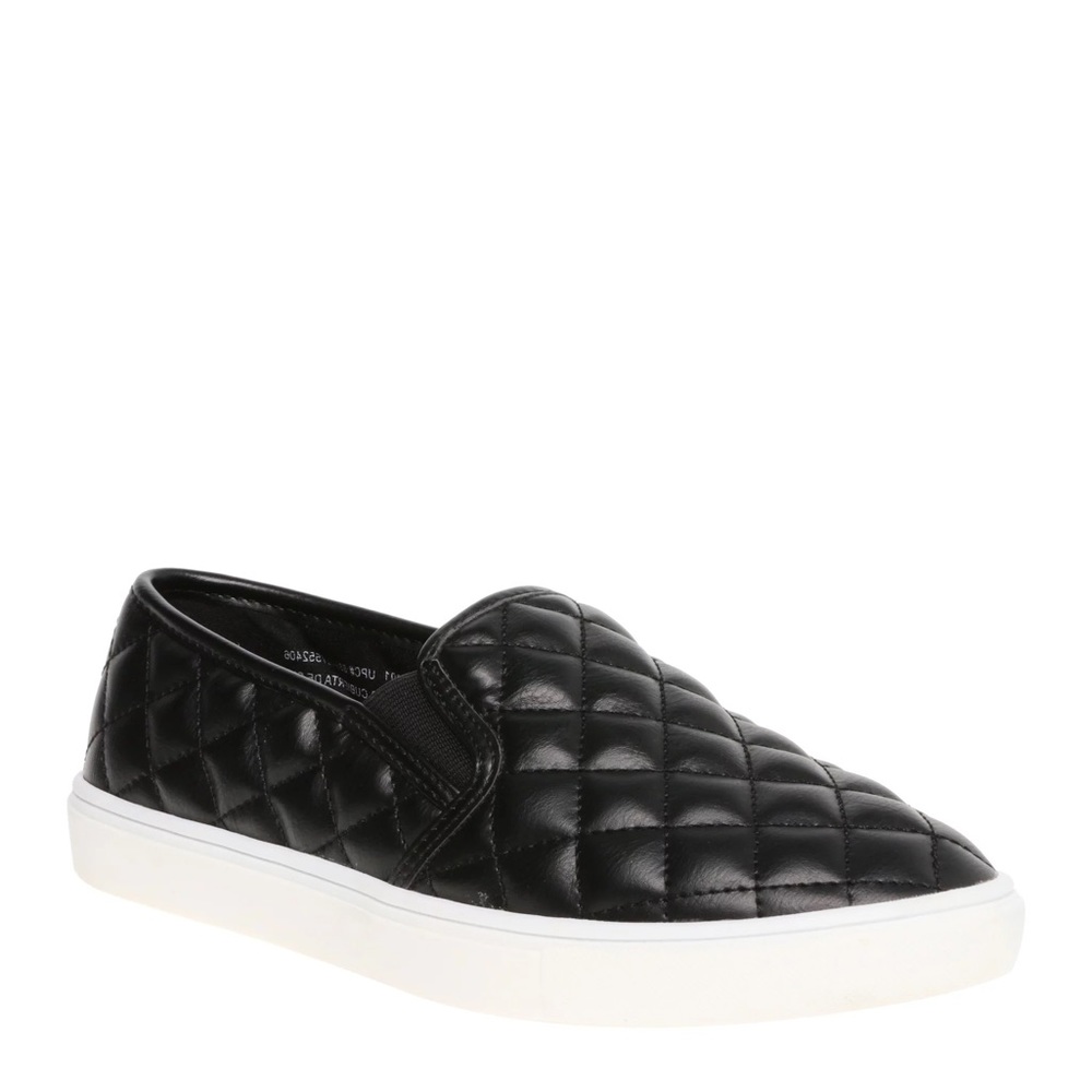 Time and Tru Black quilted slip ons- 7.5